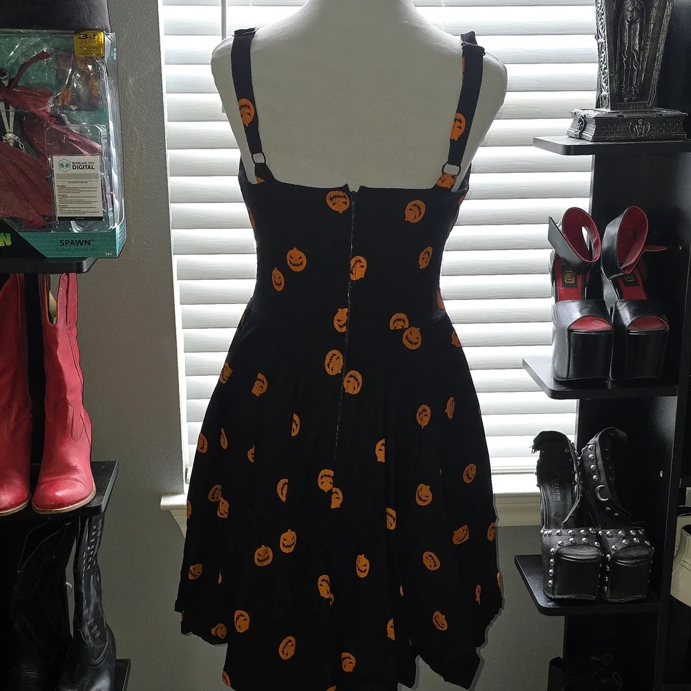 Pumpkin King Maneater Swing Dress in Black And Orange - Vixen by Micheline Pitt - Picture 7 of 8